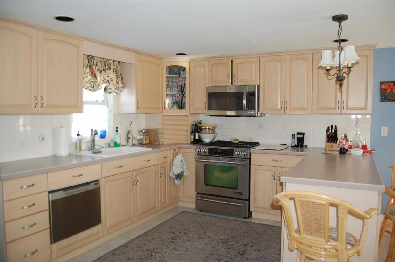 42 Surfside Road West Dennis, MA 02670 - Photo 5 of 19 Additional Photo