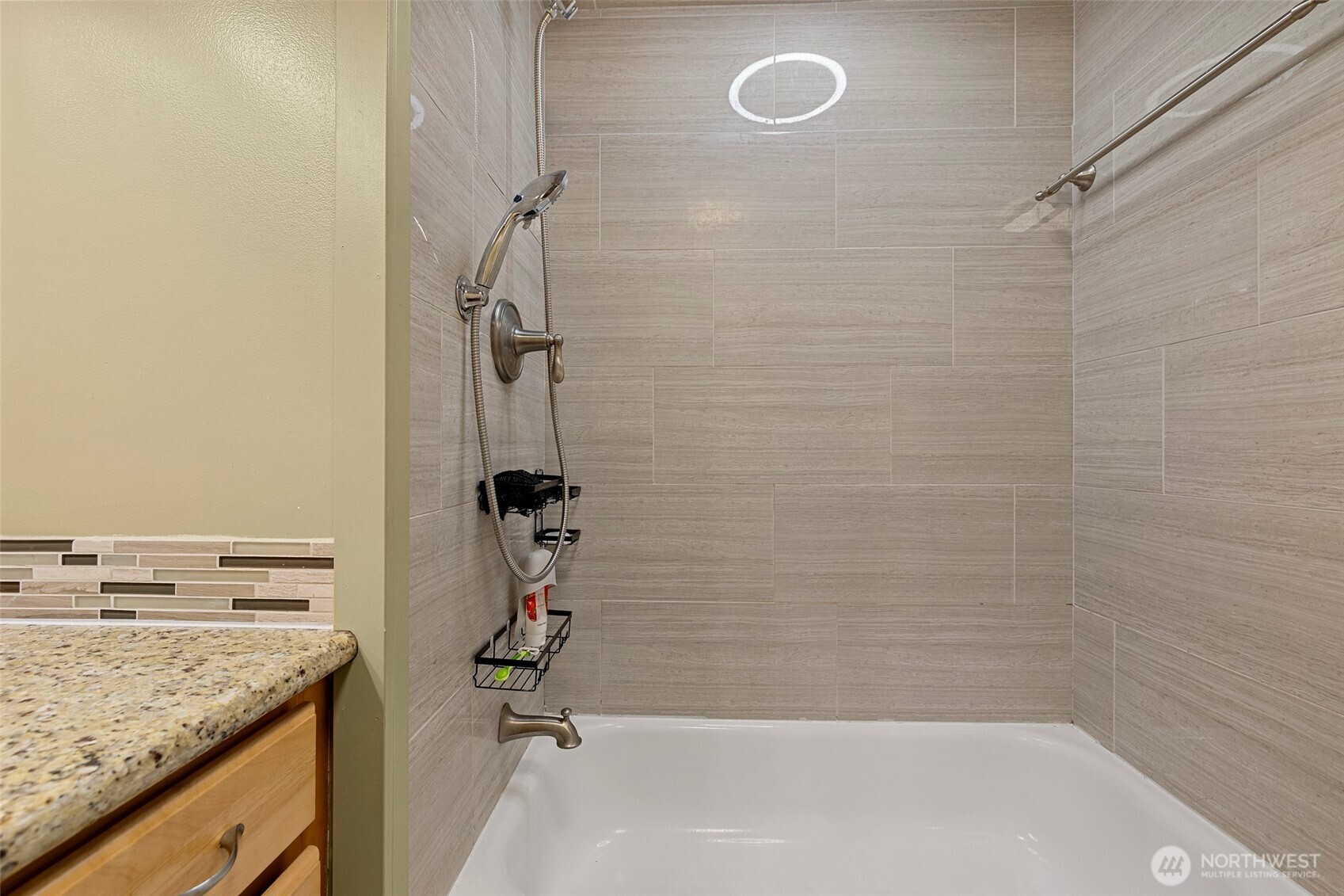 23121 Edmonds Way, Unit 1 Edmonds, WA 98020 - Photo 20 of 24 Gallery Image 20