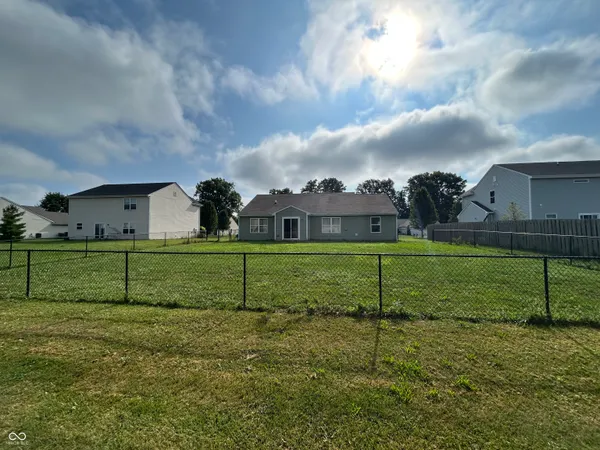 $310,000 | 1786 Archbury Drive, Avon, IN 46123