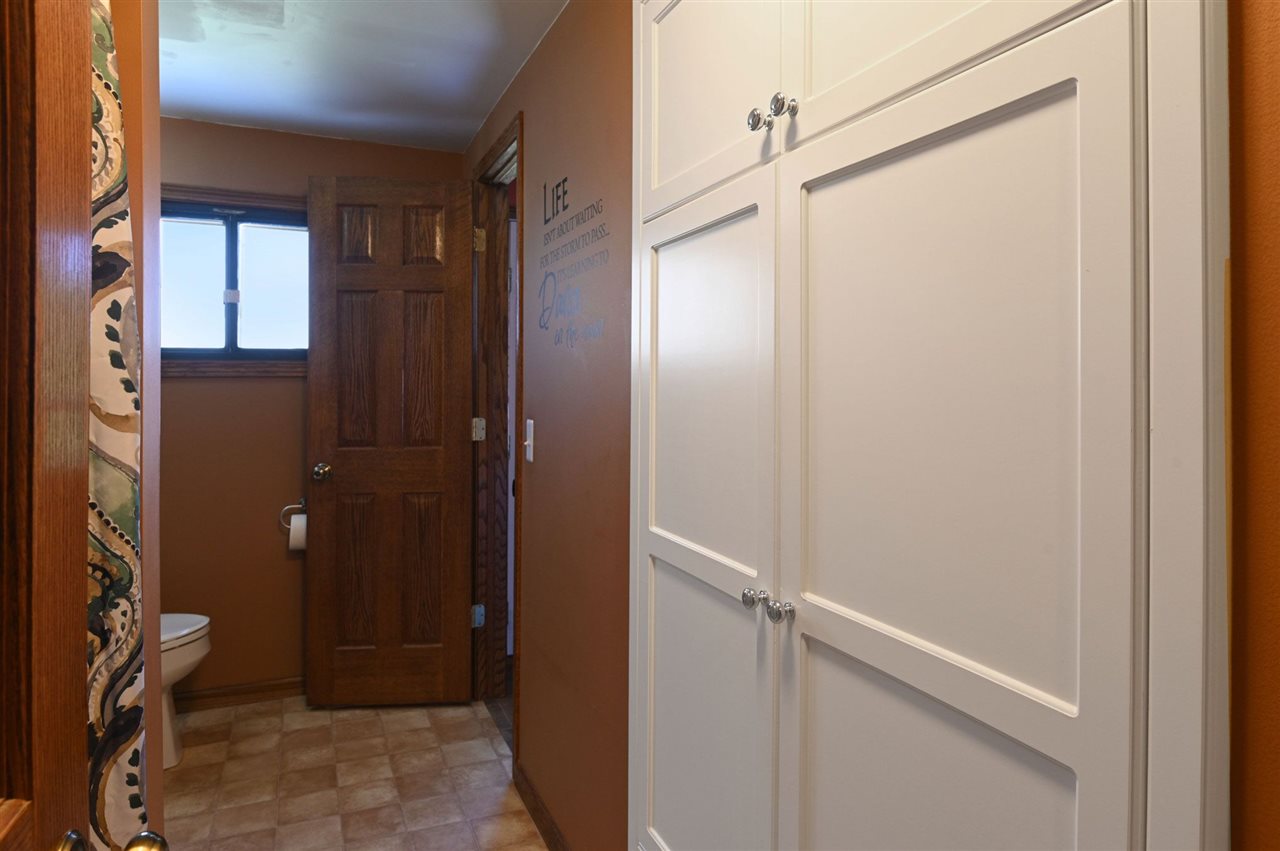 1535 East Parish Road Kawkawlin, MI 48631 - Photo 18 of 23