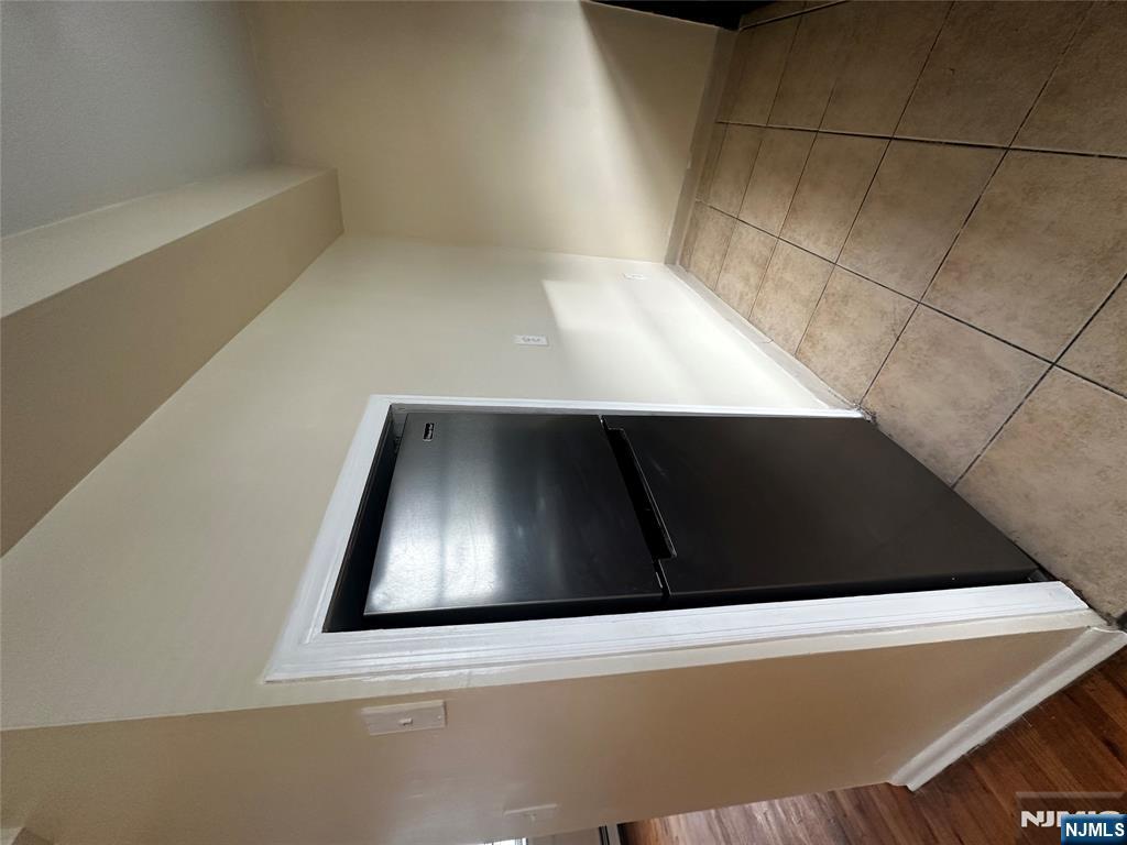 218 Cliff Street, Unit 1 Cliffside Park, NJ 07010 - Photo 5 of 7 a view of an empty room