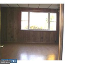 311 Edgemore Road Secane, PA 19018 - Photo 11 of 12 Family Room
