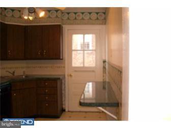 311 Edgemore Road Secane, PA 19018 - Photo 5 of 12 Kitchen