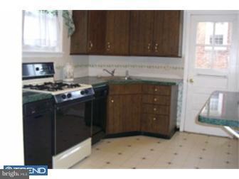 311 Edgemore Road Secane, PA 19018 - Photo 6 of 12 Kitchen