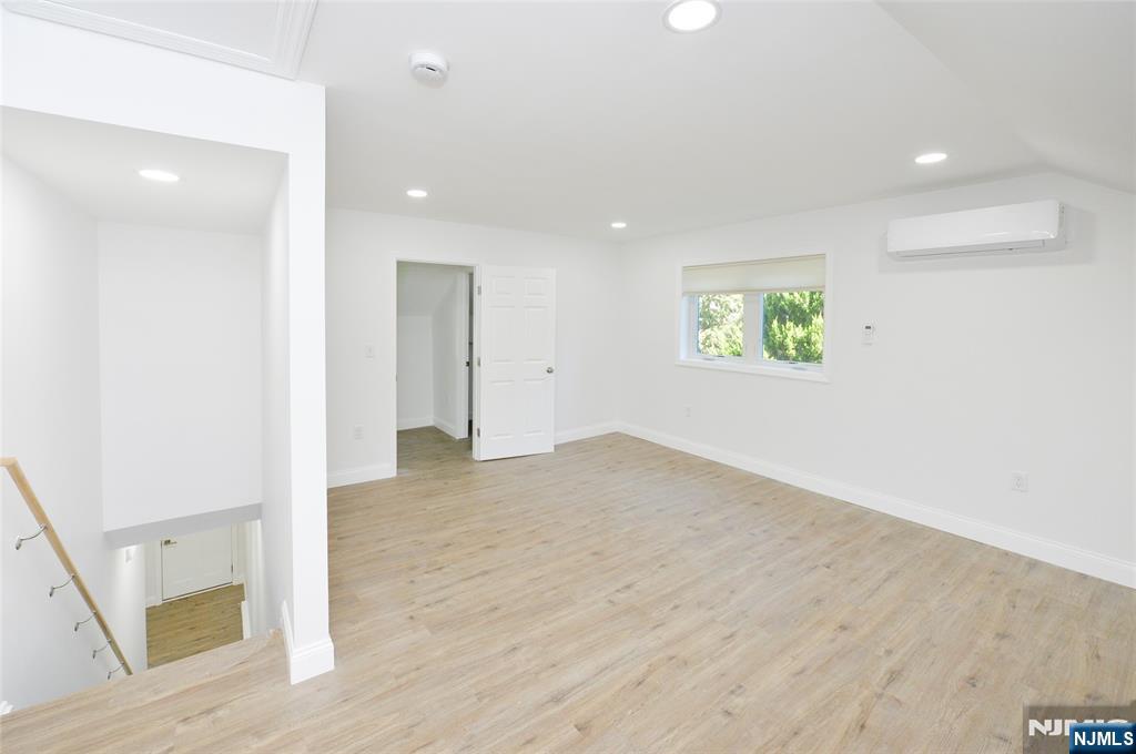 385 Goffle Road, Unit 2 Ridgewood, NJ 07450 - Photo 3 of 11