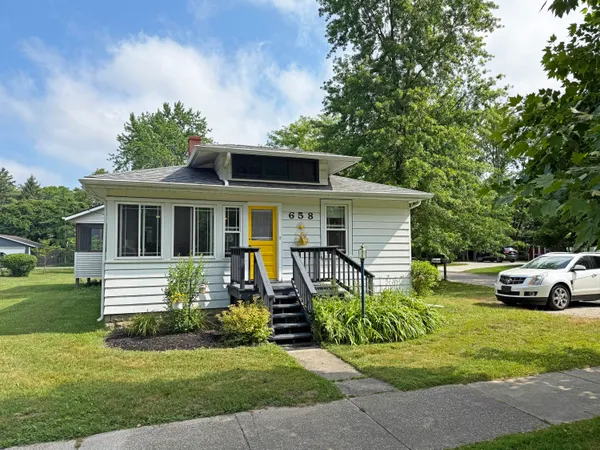 $579,000 | 658 Allegan Street, Saugatuck, MI 49453