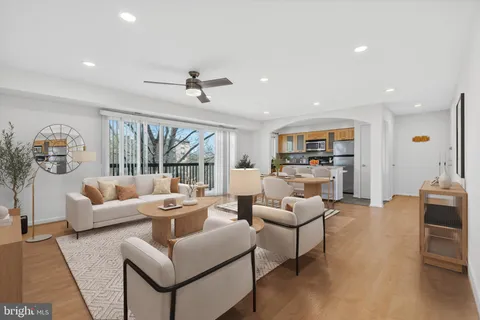 $315,000 | 3210 South 28th Street, Unit 402, Alexandria, VA 22302