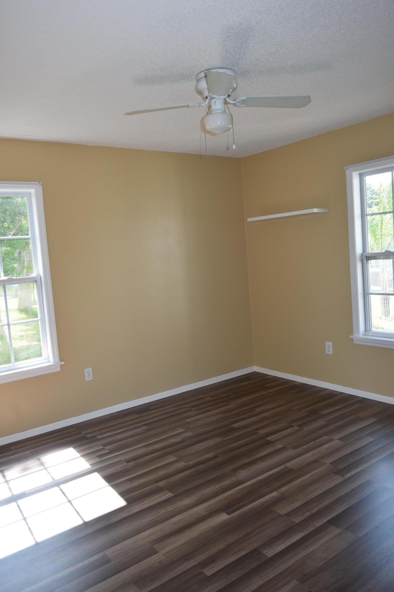 1450 Creel Road Northeast Palm Bay, FL 32905 - Photo 10 of 27 DSC_0944