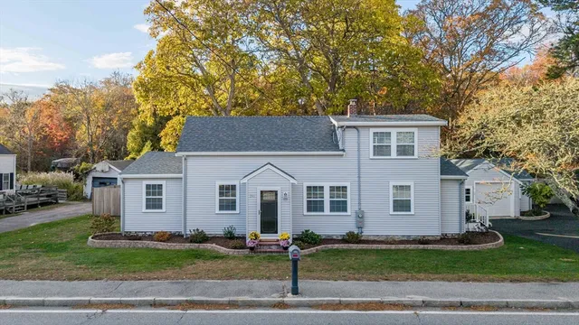 $740,000 | 245 Wareham Road, Marion, MA 02738