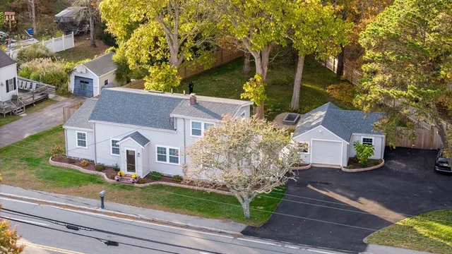 $740,000 | 245 Wareham Road, Marion, MA 02738