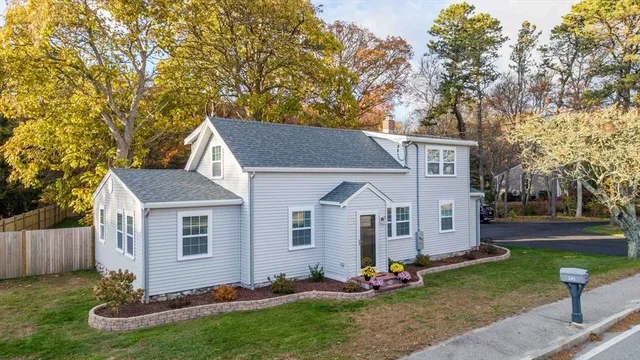 $740,000 | 245 Wareham Road, Marion, MA 02738