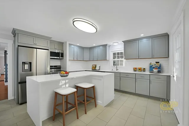 $740,000 | 245 Wareham Road, Marion, MA 02738