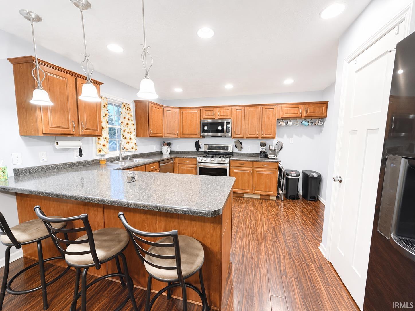 1604 Hickory Street Southwest De Motte, IN 46310 - Photo 4 of 20