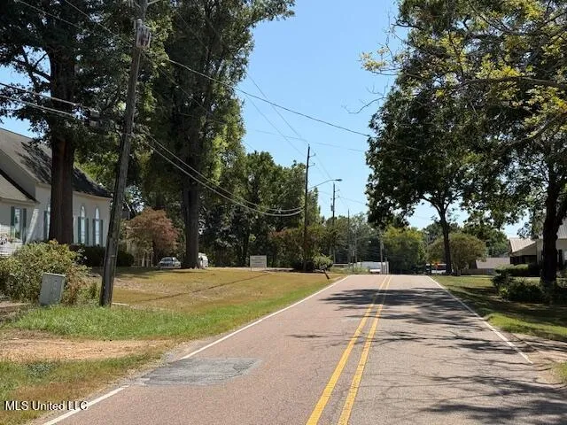 $158,000 | 1620 Gwynn Road, Nesbit, MS 38651