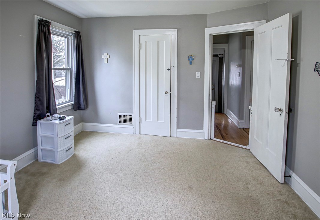 1040 Roanoke Road Cleveland Heights, OH 44121 - Photo 20 of 35