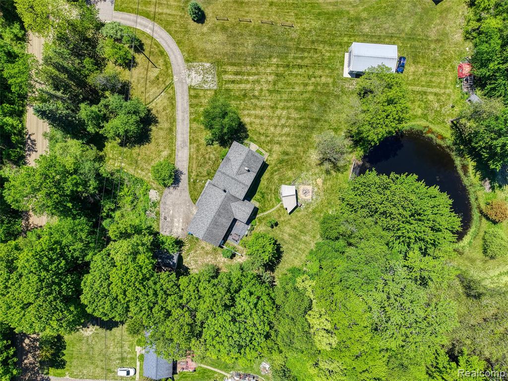 940 Rowland Road Leonard, MI 48367 - Photo 14 of 59