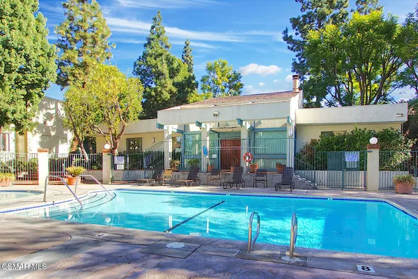 a view of outdoor kitchen