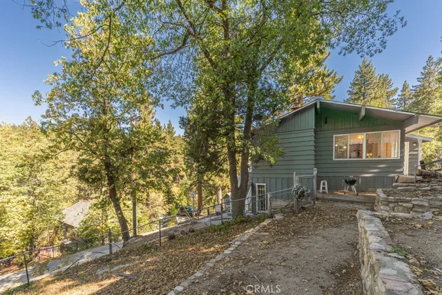 a view of house with a outdoor space