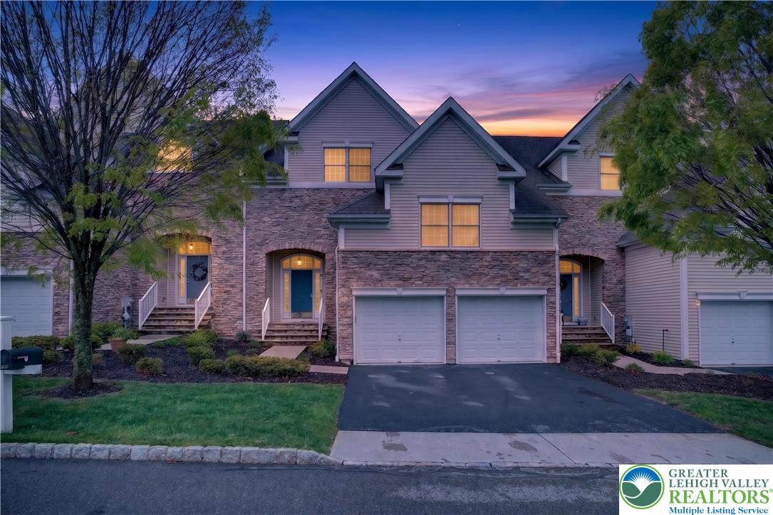 560 Quaker Ridge Terrace Easton, PA 18042 - Photo 2 of 40