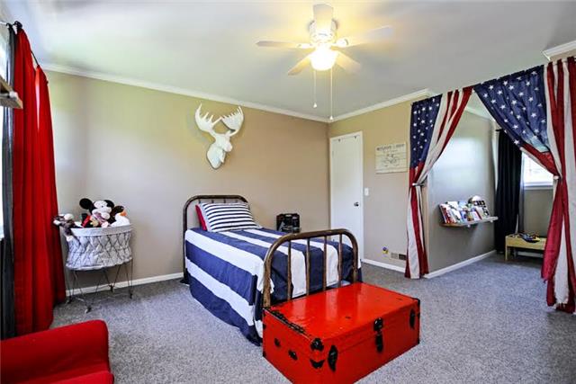 104 Ridgewood Road Franklin, TN 37064 - Photo 14 of 20 Second upstairs bedroom also has an over-sized walk-in closet. Dormer window area makes a great reading nook.