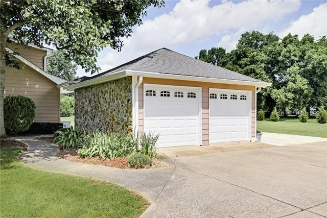 104 Ridgewood Road Franklin, TN 37064 - Photo 19 of 20 Detached garage, connected by a breezeway, can be converted into another room. Could be used as a recording studio, play room, exercise space, etc. The possibilities are endless!