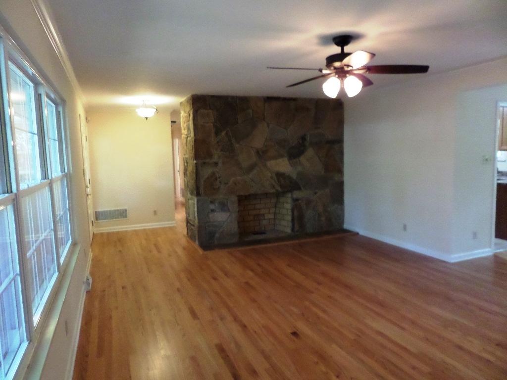 15 Windhaven Lane Oak Ridge, TN 37830 - Photo 11 of 29 living2