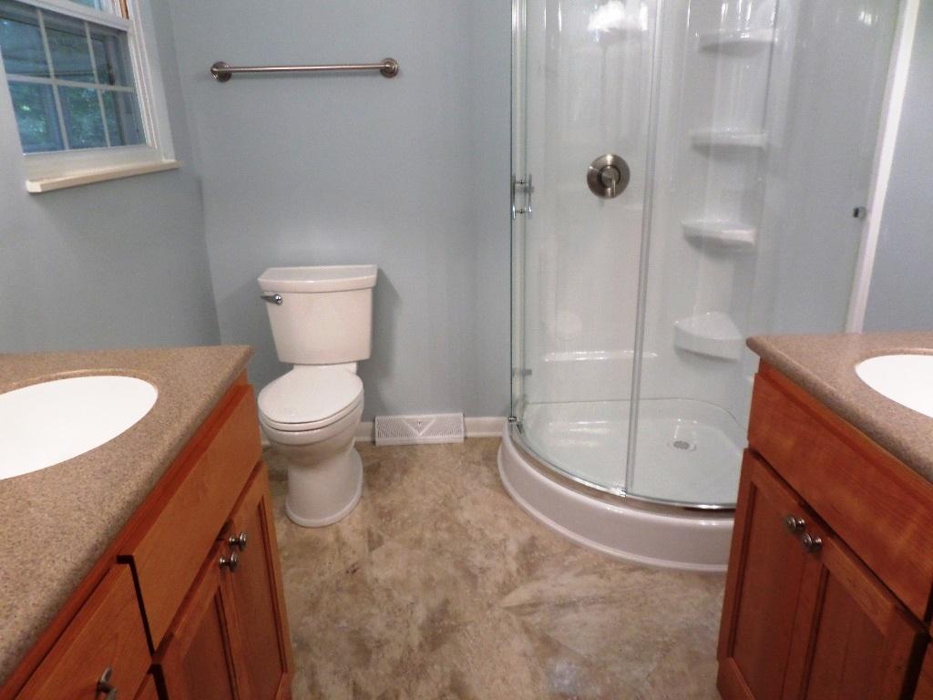 15 Windhaven Lane Oak Ridge, TN 37830 - Photo 16 of 29 masterbath