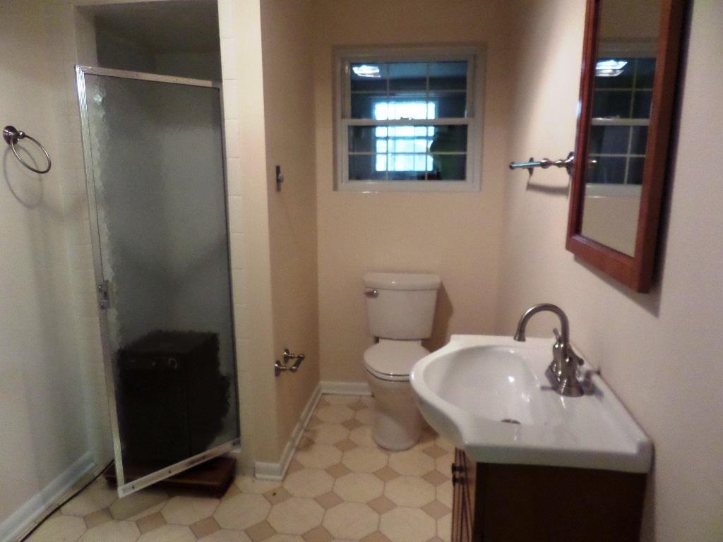 15 Windhaven Lane Oak Ridge, TN 37830 - Photo 26 of 29 downstairsbath