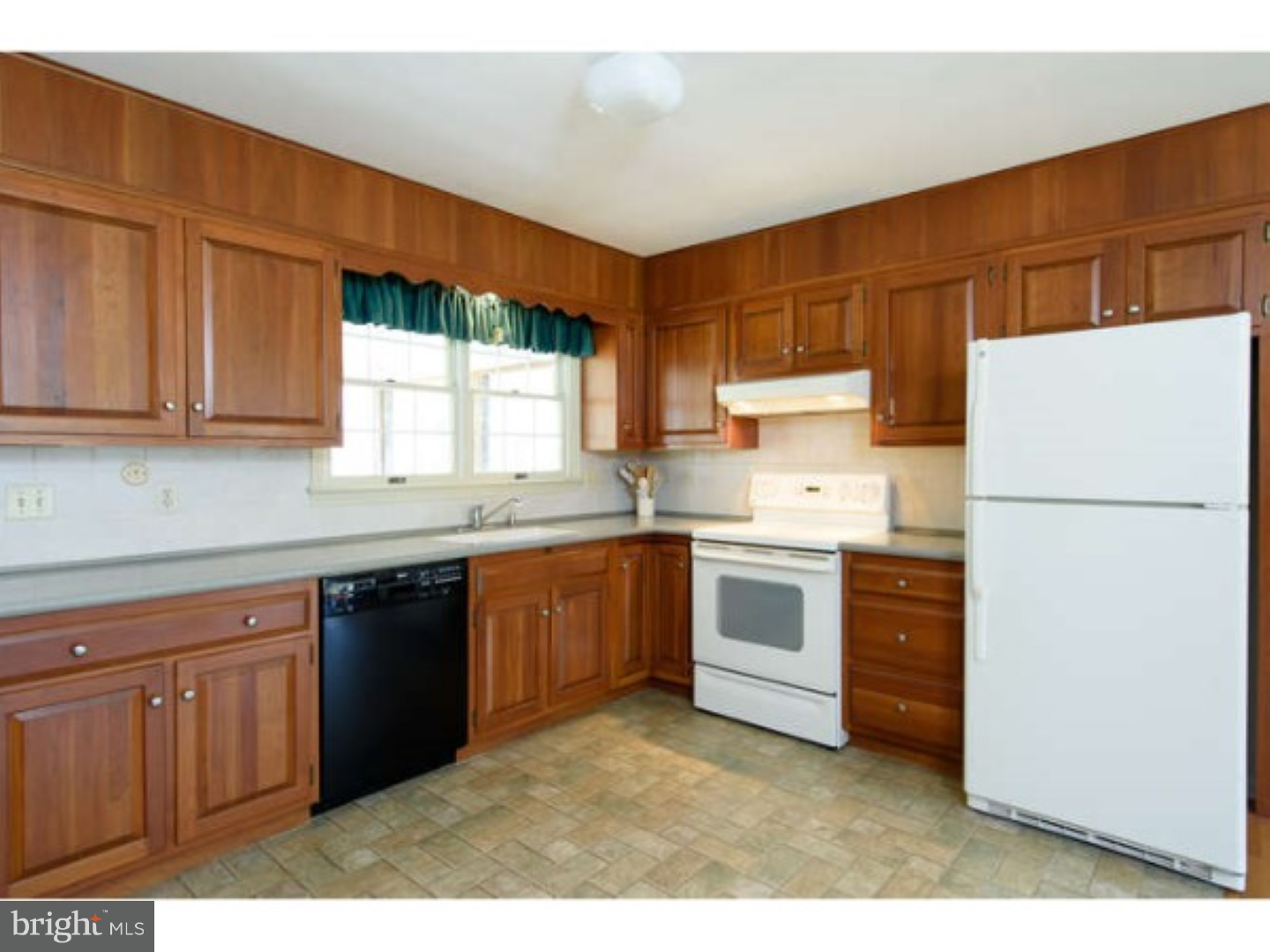 610 Hopewell Road Downingtown, PA 19335 - Photo 8 of 22 Kitchen