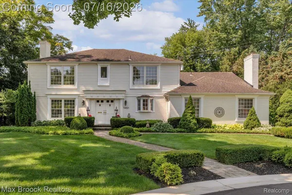 $1,199,999 | 1451 Courtleigh Terrace, Bloomfield Hills, MI 48301