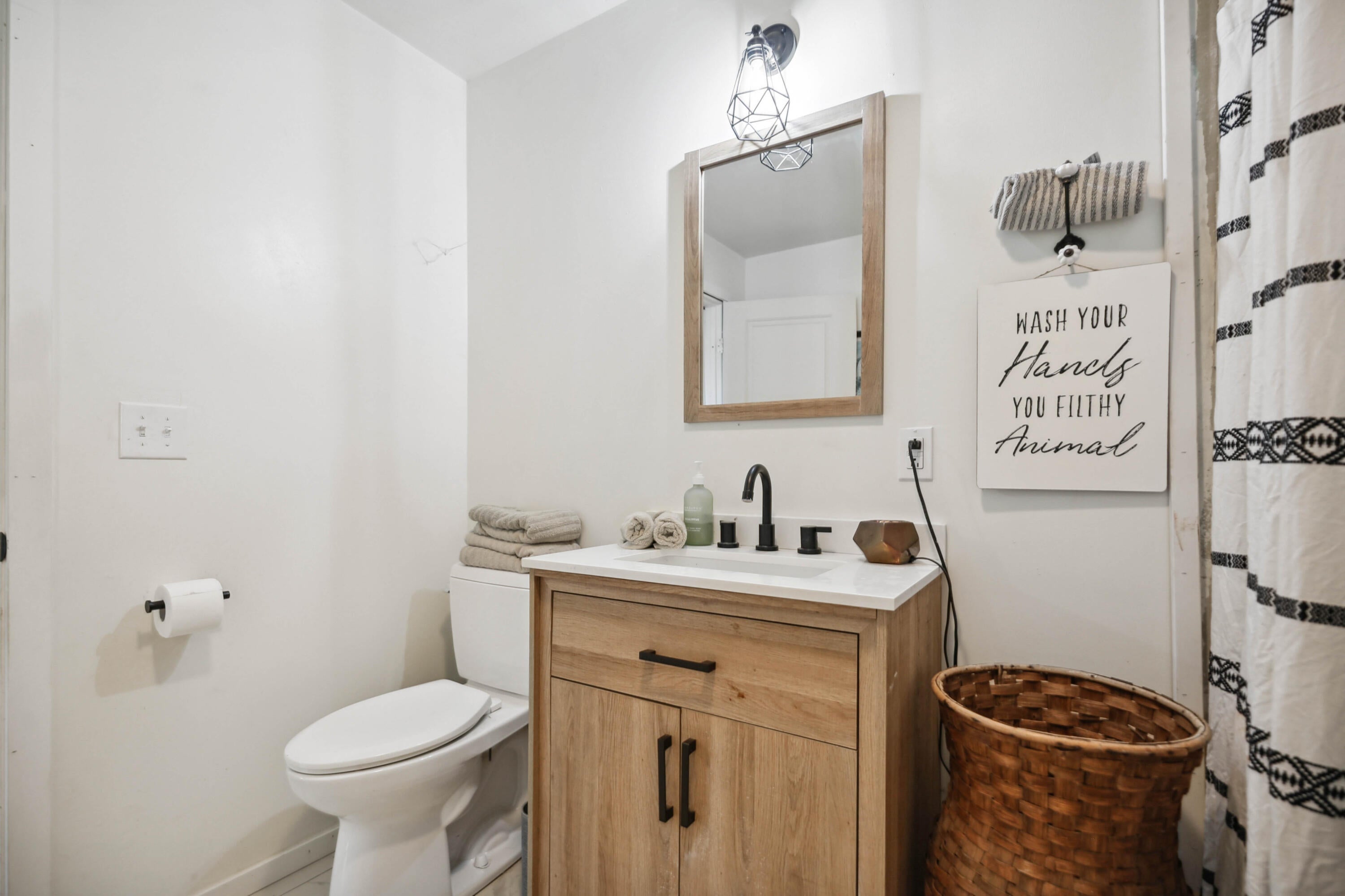 10115 Ramsey Road Gold Hill, OR 97525 - Photo 21 of 54 Gallery Image 21