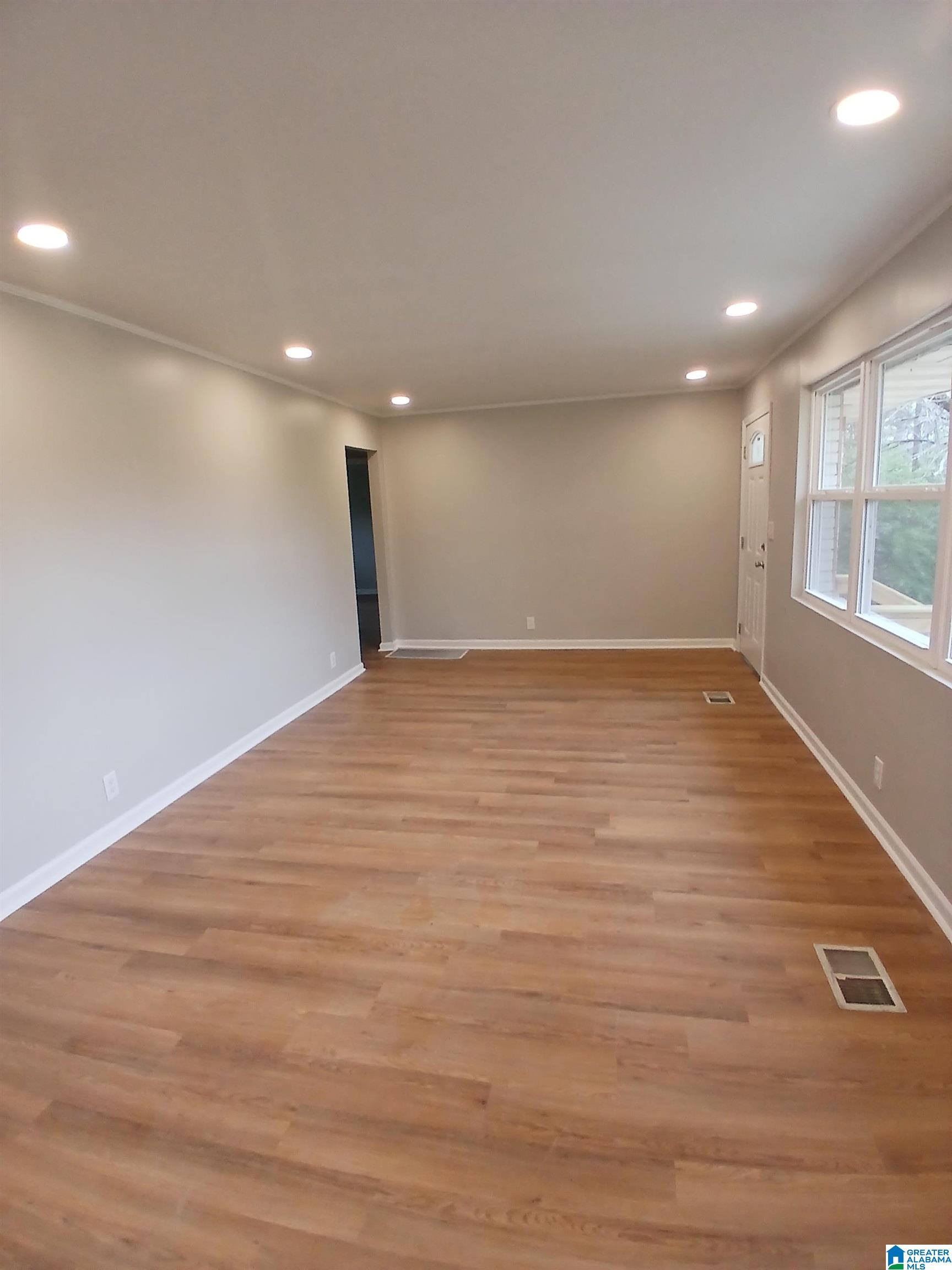 112 9th Street Pleasant Grove, AL 35127 - Photo 2 of 13