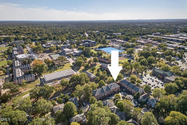 an aerial view of multiple house