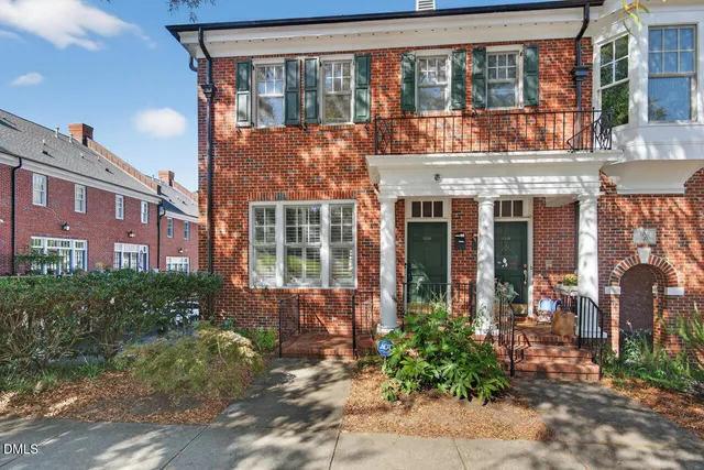 $700,000 | 1516 West Markham Avenue, Durham, NC 27705