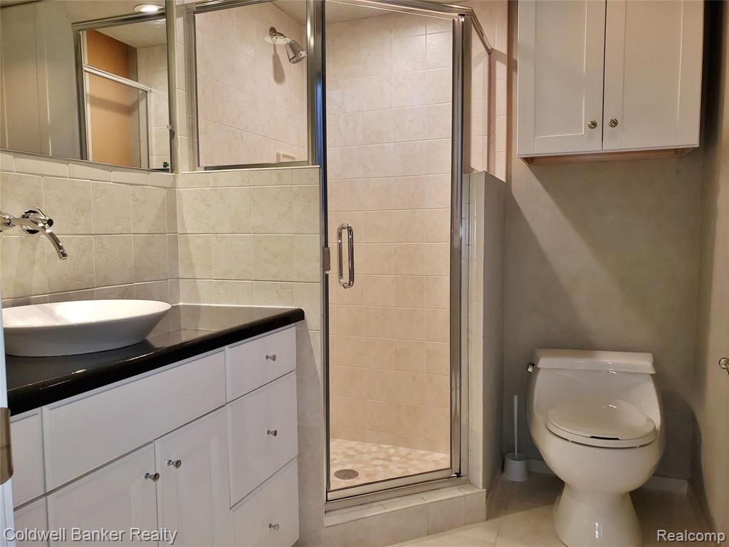 40241 Fairway Road Northville, MI 48167 - Photo 20 of 26