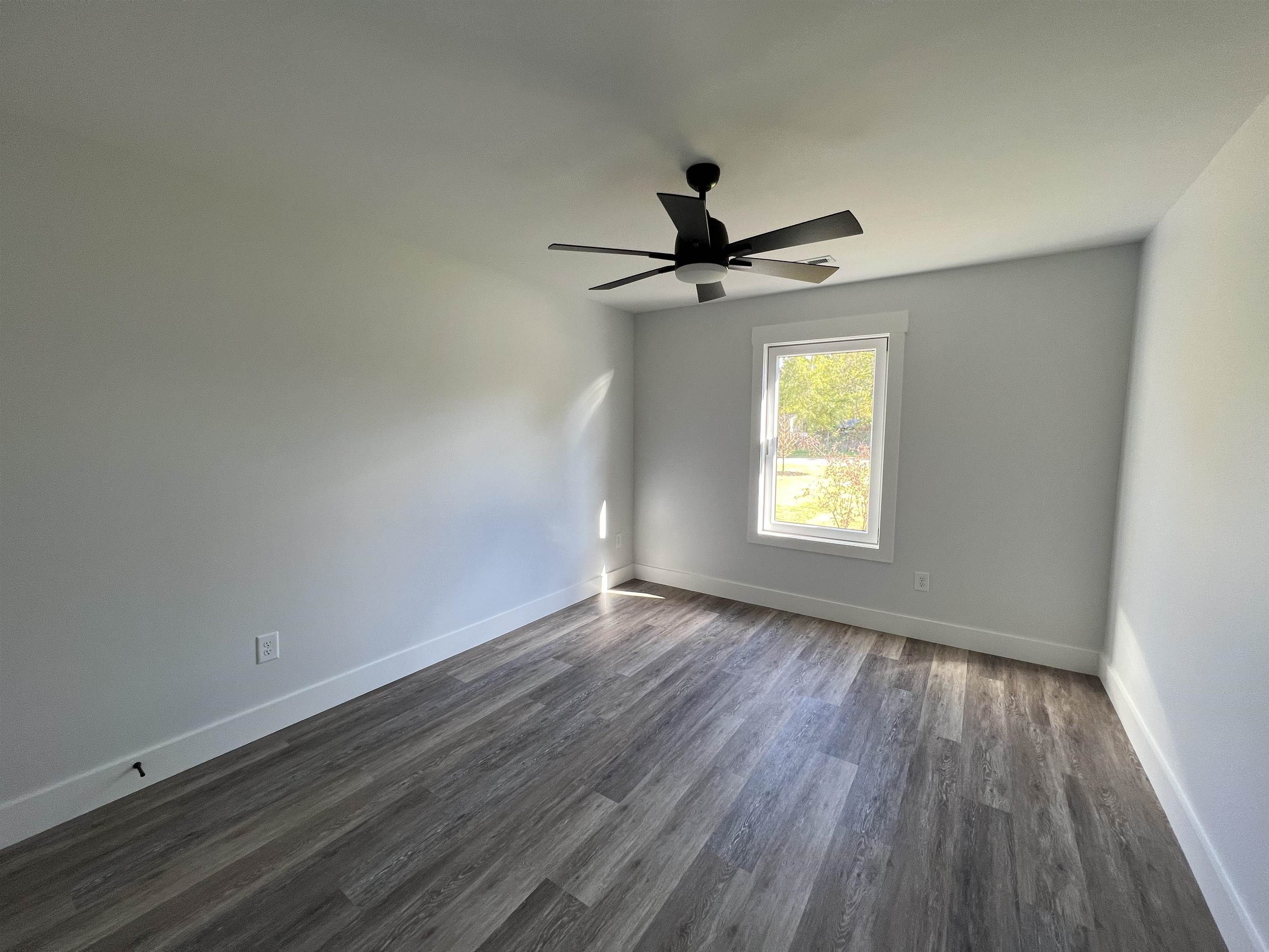 381 Dickson Road Campobello, SC 29322 - Photo 13 of 20