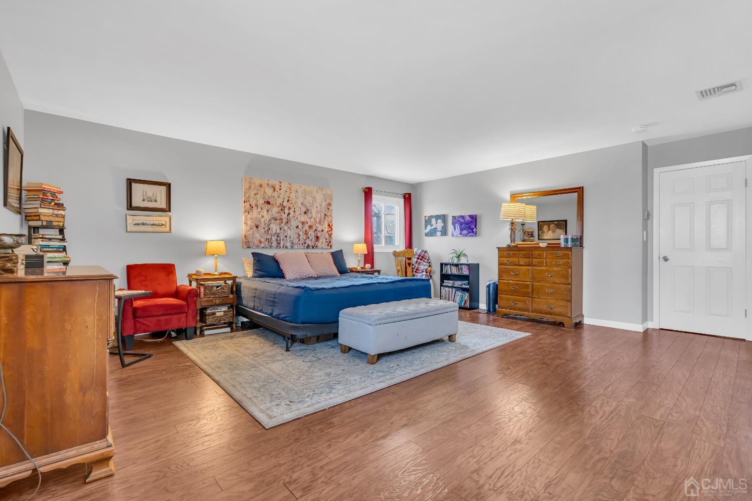 43 Woodmere Road North Brunswick, NJ 08902 - Photo 18 of 47 Gallery Image 18