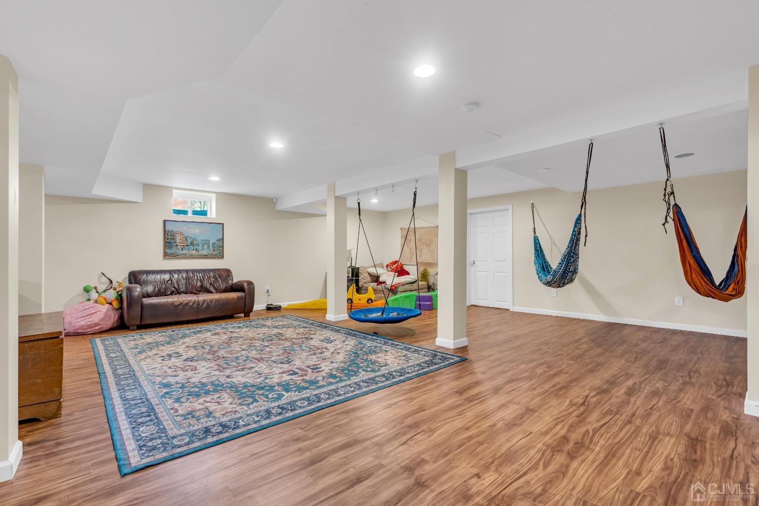 43 Woodmere Road North Brunswick, NJ 08902 - Photo 29 of 47 Gallery Image 29