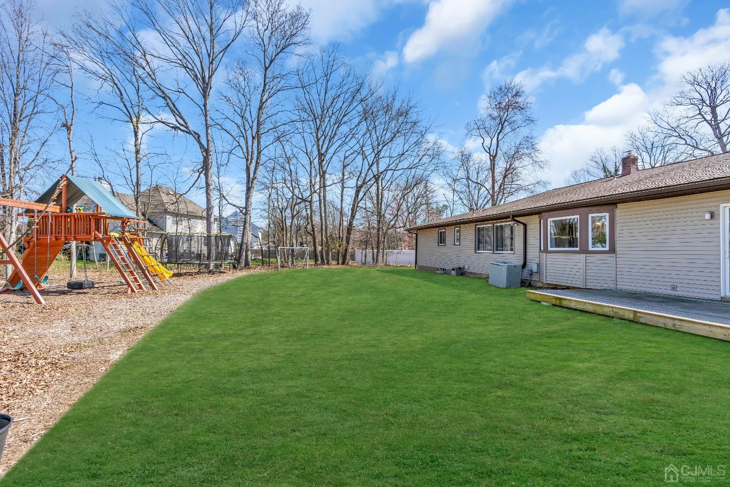 43 Woodmere Road North Brunswick, NJ 08902 - Photo 35 of 47 Gallery Image 35