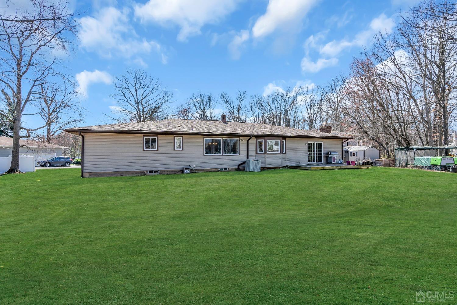 43 Woodmere Road North Brunswick, NJ 08902 - Photo 37 of 47 Gallery Image 37