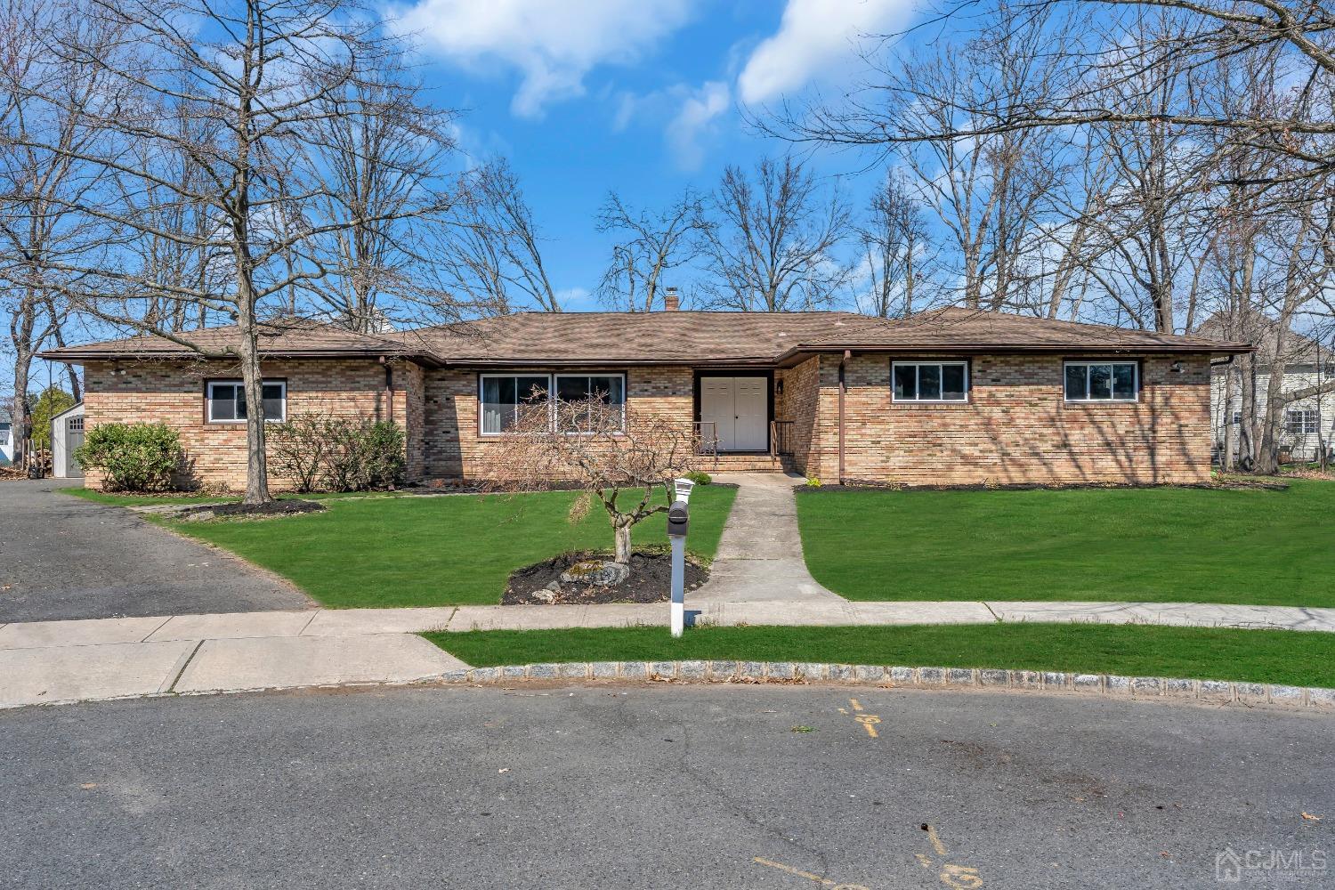 43 Woodmere Road North Brunswick, NJ 08902 - Photo 40 of 47 Gallery Image 40