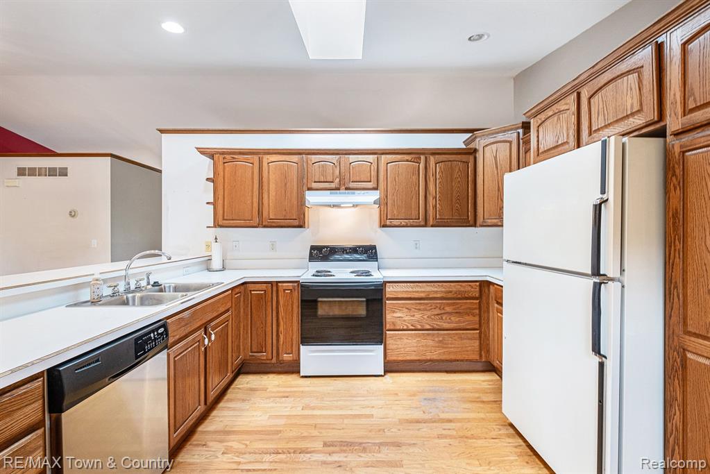 5531 West Oregon Road Lapeer, MI 48446 - Photo 12 of 33