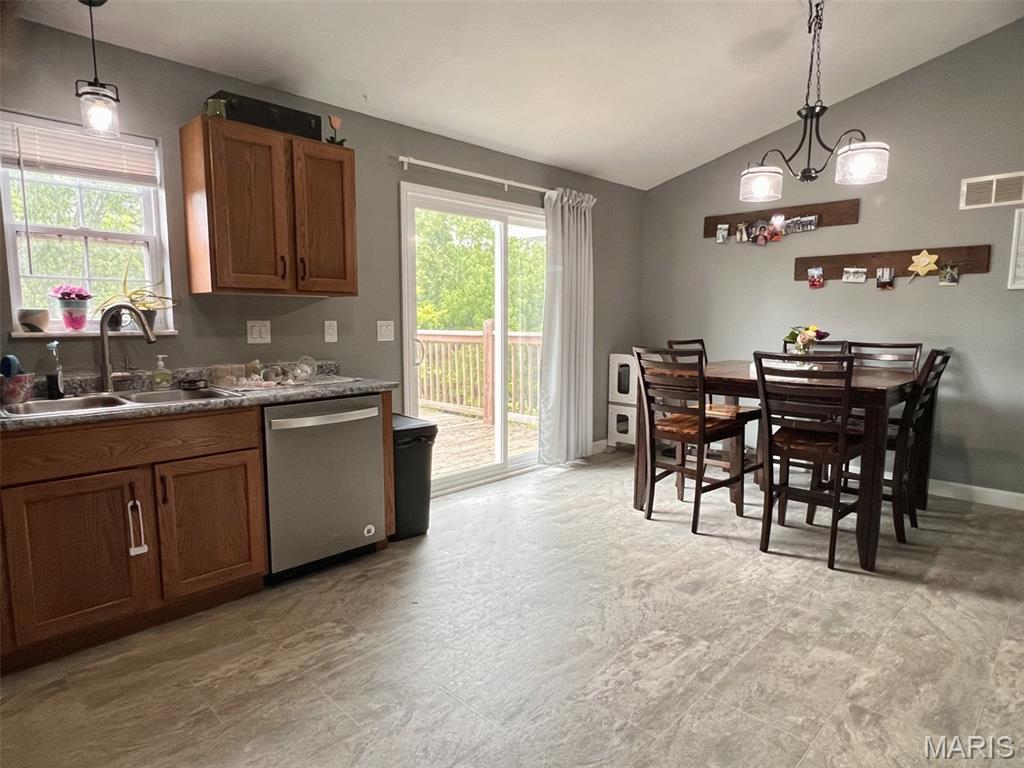 702 Brookside Drive Marthasville, MO 63357 - Photo 3 of 20