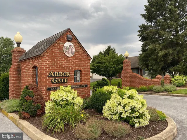 $270,000 | 34 Scenic Drive, Myerstown, PA 17067