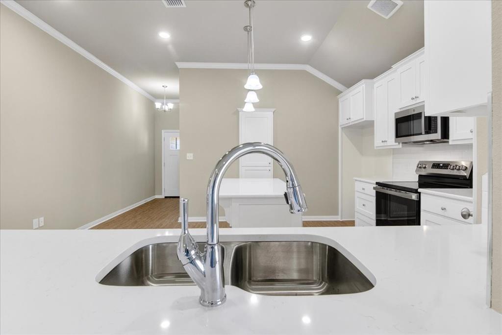 2509 Yoder Lane Robinson, TX 76706 - Photo 14 of 39