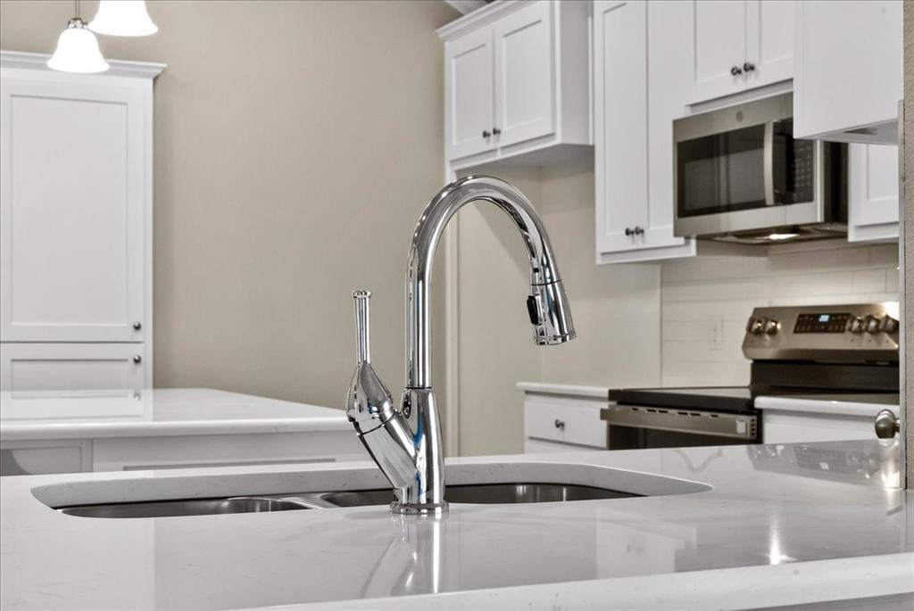 2509 Yoder Lane Robinson, TX 76706 - Photo 15 of 39