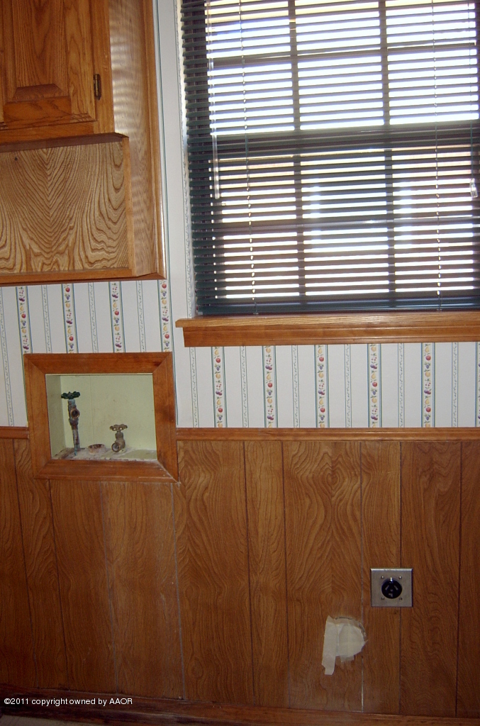 6903 Calumet Road Amarillo, TX 79106 - Photo 19 of 34 a view of a blue and white wall