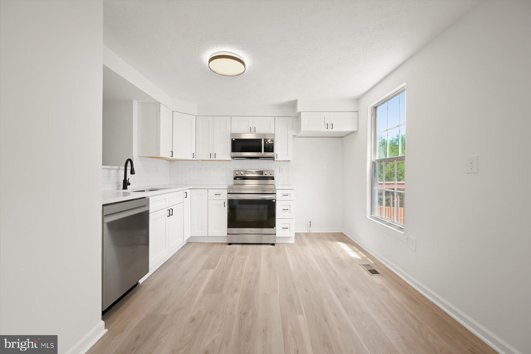 7833 Paddock Way Baltimore, MD 21244 - Photo 10 of 44