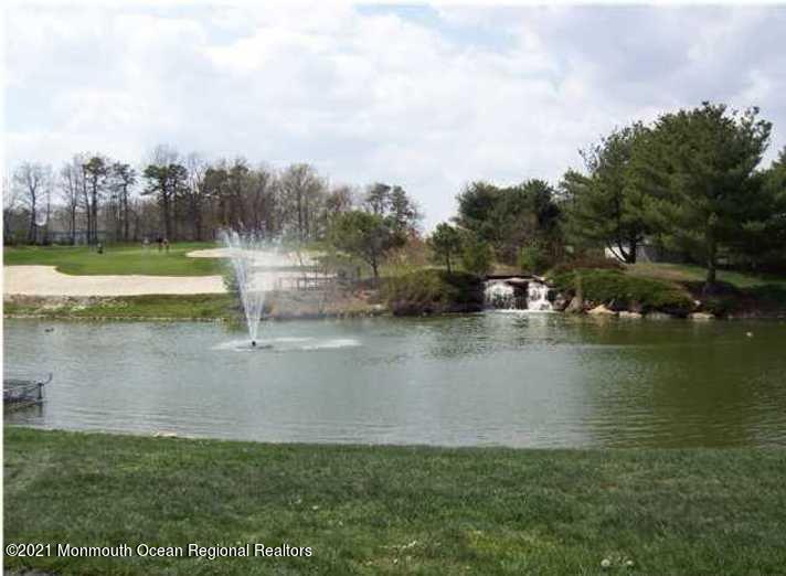 44 Silverside Road Lakewood, NJ 08701 - Photo 30 of 39 Four Seasons 1011