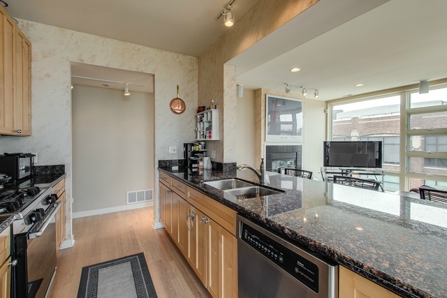 1151 West Washington Boulevard, Unit 141 Chicago, IL 60607 - Photo 9 of 17